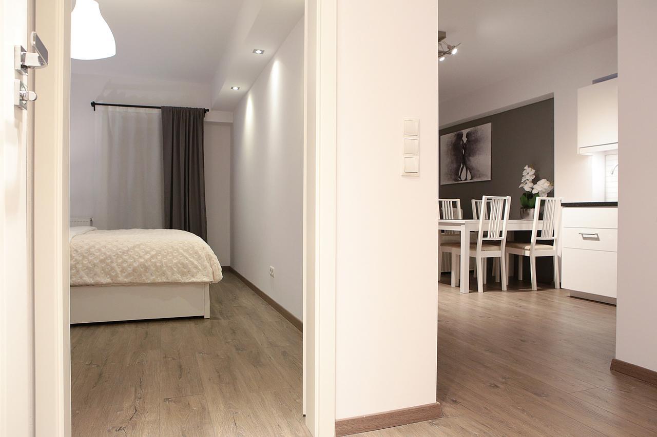 Super Apartment Poznan Luaran gambar