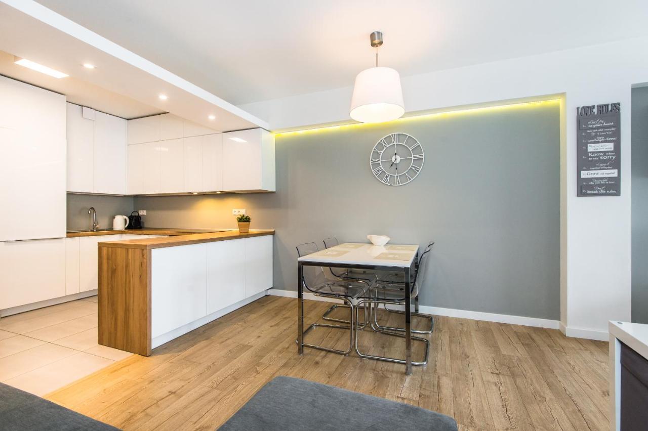 Super Apartment Poznan Luaran gambar
