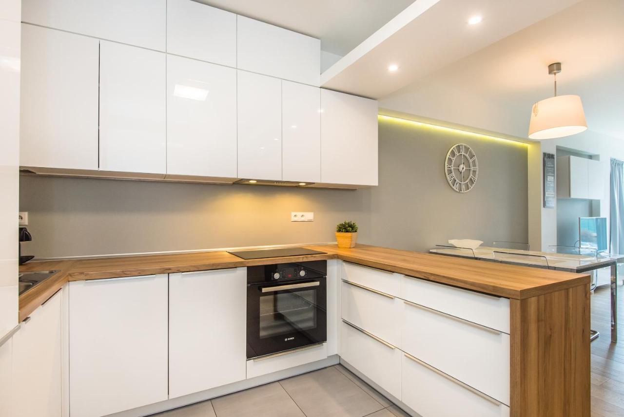 Super Apartment Poznan Luaran gambar